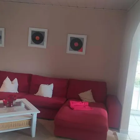 Grosse Mit Sauna Kamin Terrasse Auf 110 Qm Schloß Holte-Stukenbrock