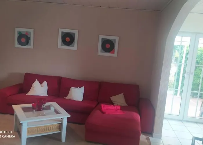 Grosse Mit Sauna Kamin Terrasse Auf 110 Qm Schloß Holte-Stukenbrock